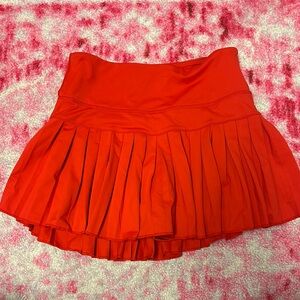 Red GOLD HINGE skort! Size xs